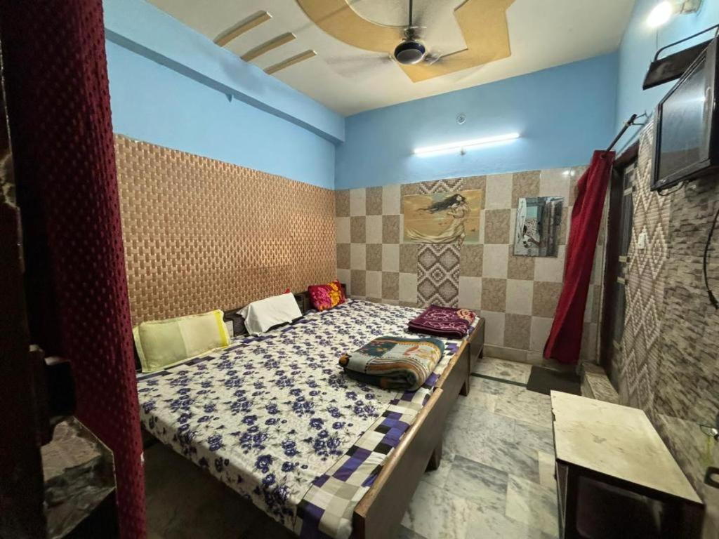 מטורה Maatu Shri Comfort Stay-Guest House מראה חיצוני תמונה