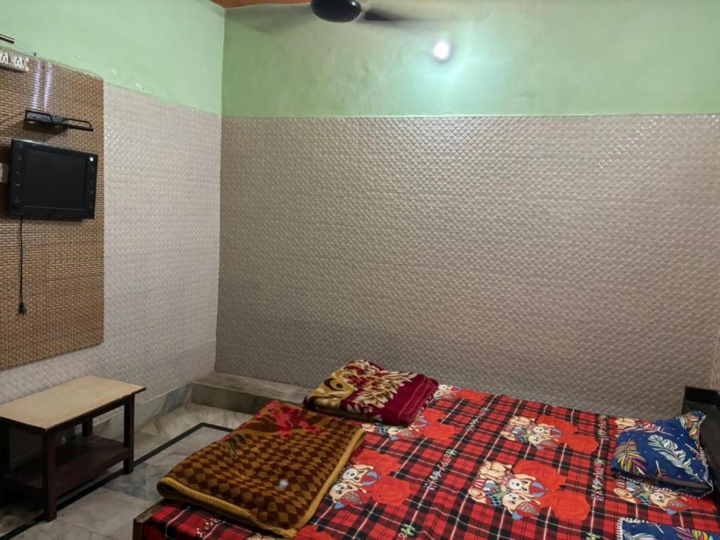 מטורה Maatu Shri Comfort Stay-Guest House מראה חיצוני תמונה